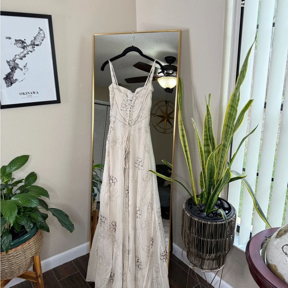 HOUSE OF CB 'Seren' Vanilla Embroidered Hand Beaded Floral Maxi Dress NWOT - Picture 12 of 12